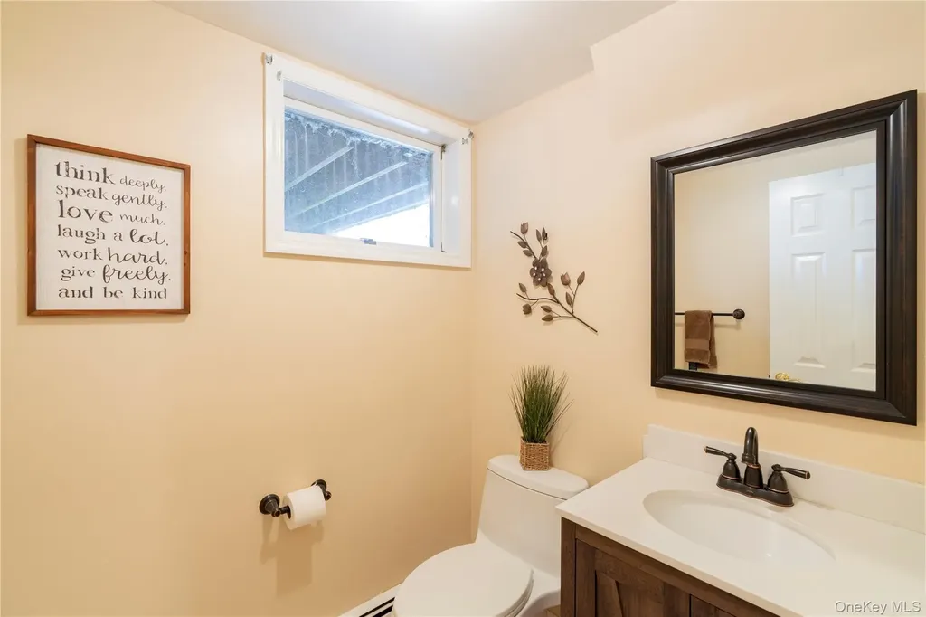4 Tanglewood Lane Poughkeepsie NY 12603