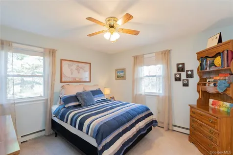 4 Tanglewood Lane Poughkeepsie NY 12603