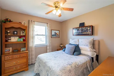 4 Tanglewood Lane Poughkeepsie NY 12603
