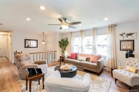 4 Tanglewood Lane Poughkeepsie NY 12603