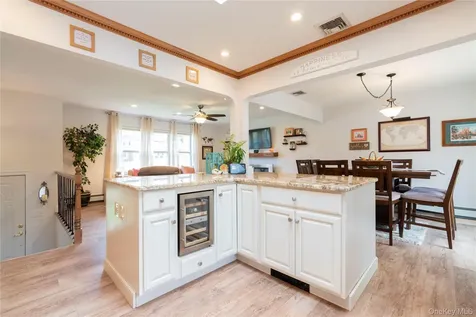 4 Tanglewood Lane Poughkeepsie NY 12603