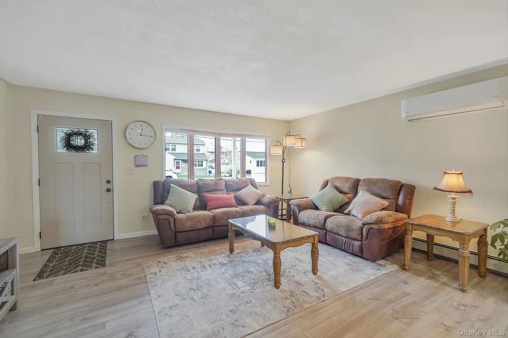 11 Nehring Avenue Babylon NY 11702