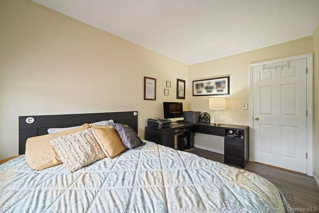 11 Nehring Avenue Babylon NY 11702