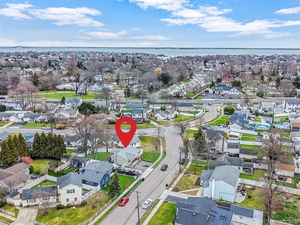 11 Nehring Avenue Babylon NY 11702