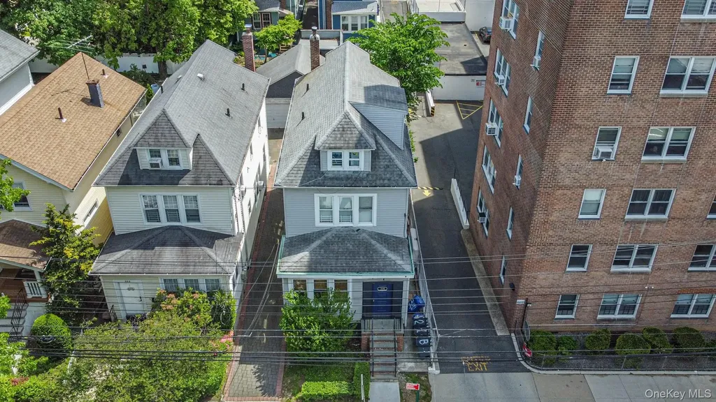 320 E 235th Street Bronx NY 10470