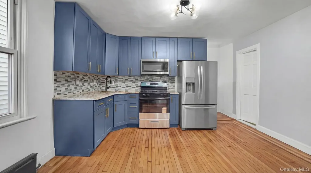 320 E 235th Street Bronx NY 10470