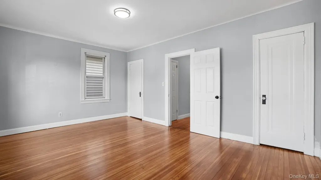 320 E 235th Street Bronx NY 10470