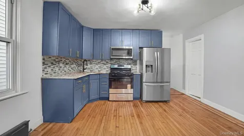 320 E 235th Street Bronx NY 10470