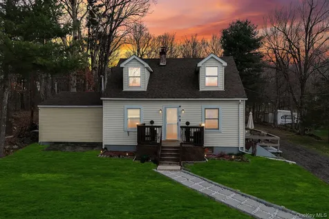 525 Bloomingburg Road Middletown NY 10940
