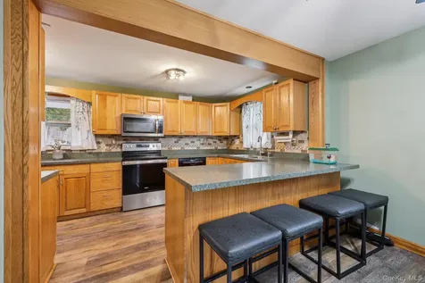 525 Bloomingburg Road Middletown NY 10940