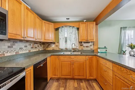 525 Bloomingburg Road Middletown NY 10940