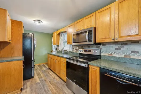525 Bloomingburg Road Middletown NY 10940