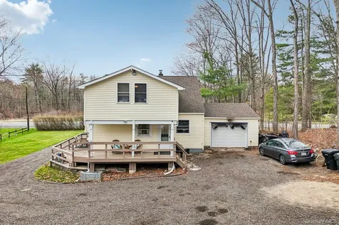525 Bloomingburg Road Middletown NY 10940