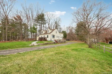 525 Bloomingburg Road Middletown NY 10940