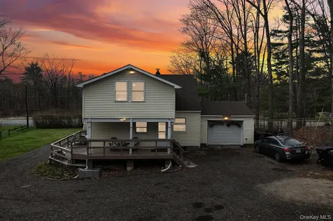 525 Bloomingburg Road Middletown NY 10940