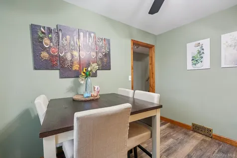 525 Bloomingburg Road Middletown NY 10940