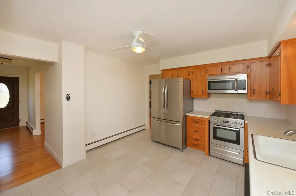 2 Augur Road Airmont NY 10901