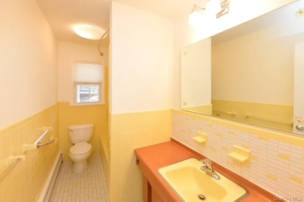 2 Augur Road Airmont NY 10901