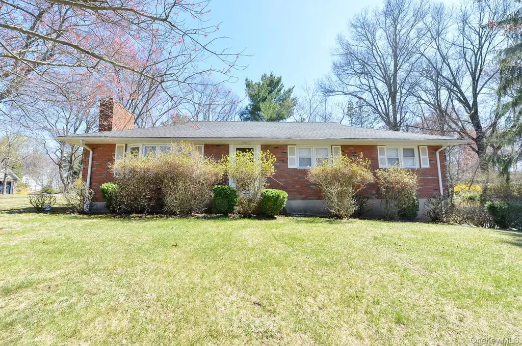 2 Augur Road Airmont NY 10901