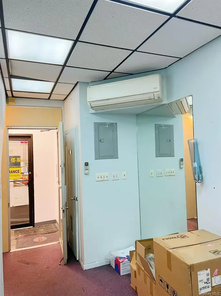 13527 40th Road Flushing NY 11354