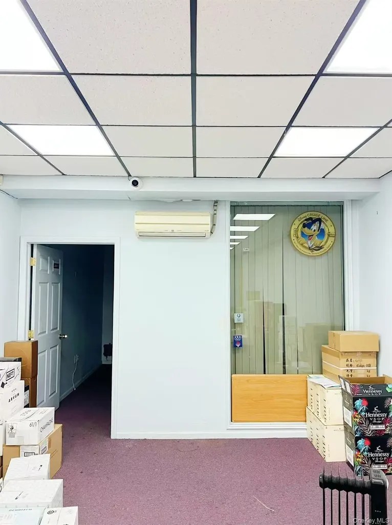 13527 40th Road Flushing NY 11354