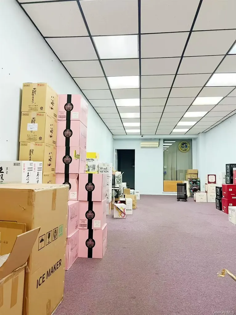 13527 40th Road Flushing NY 11354