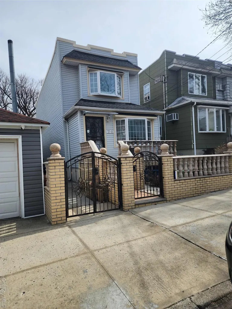 7711 64th Lane Glendale NY 11385