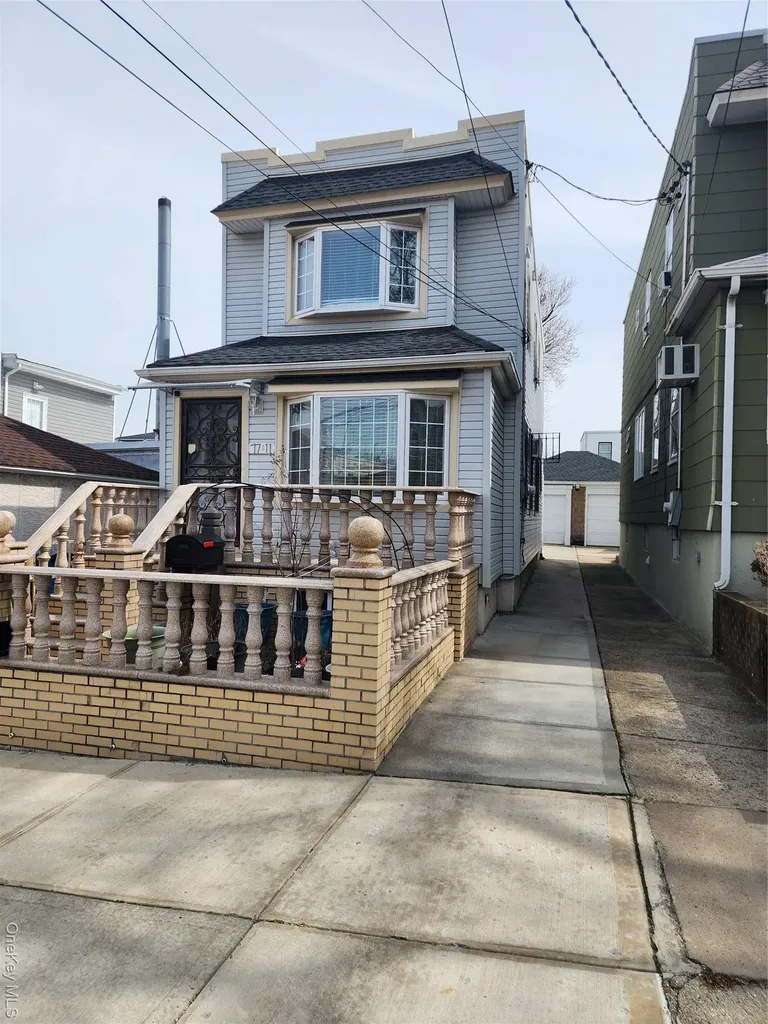 7711 64th Lane Glendale NY 11385