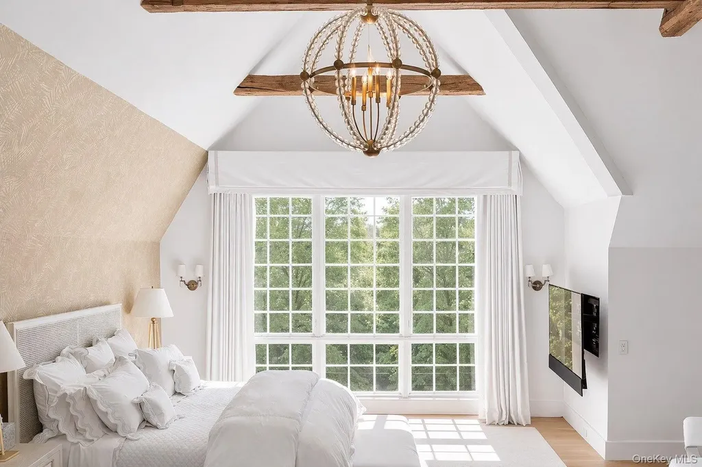 123 Abrahams Path East Hampton NY 11937