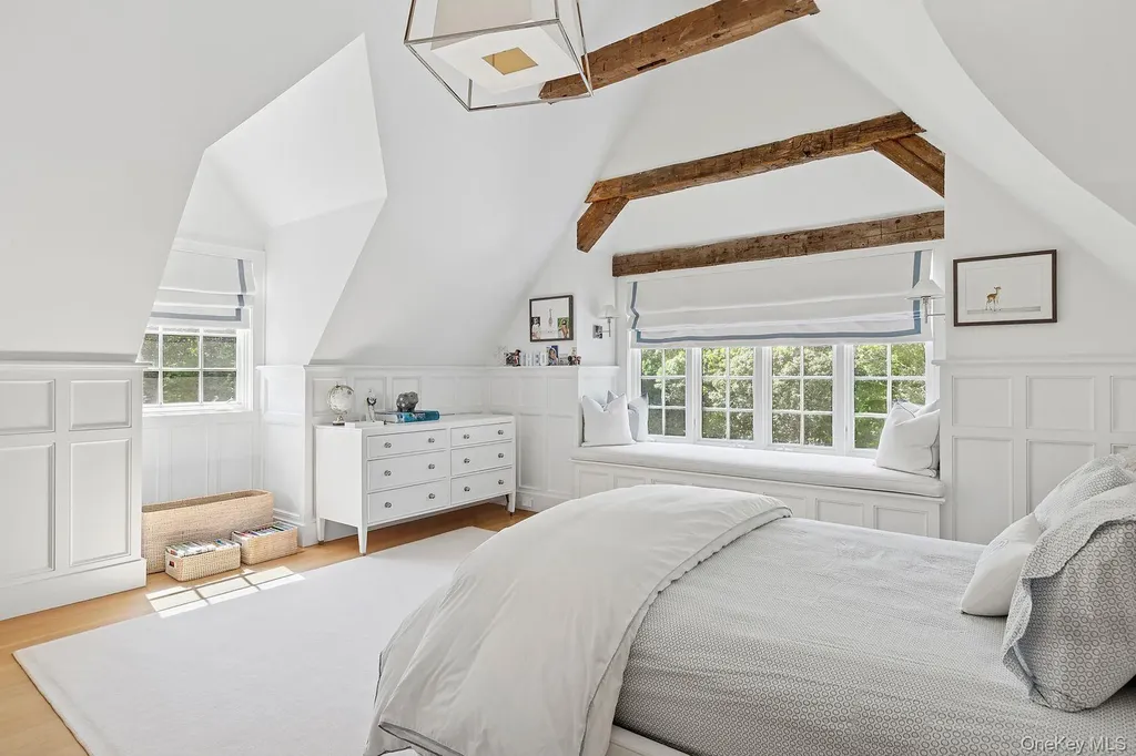 123 Abrahams Path East Hampton NY 11937