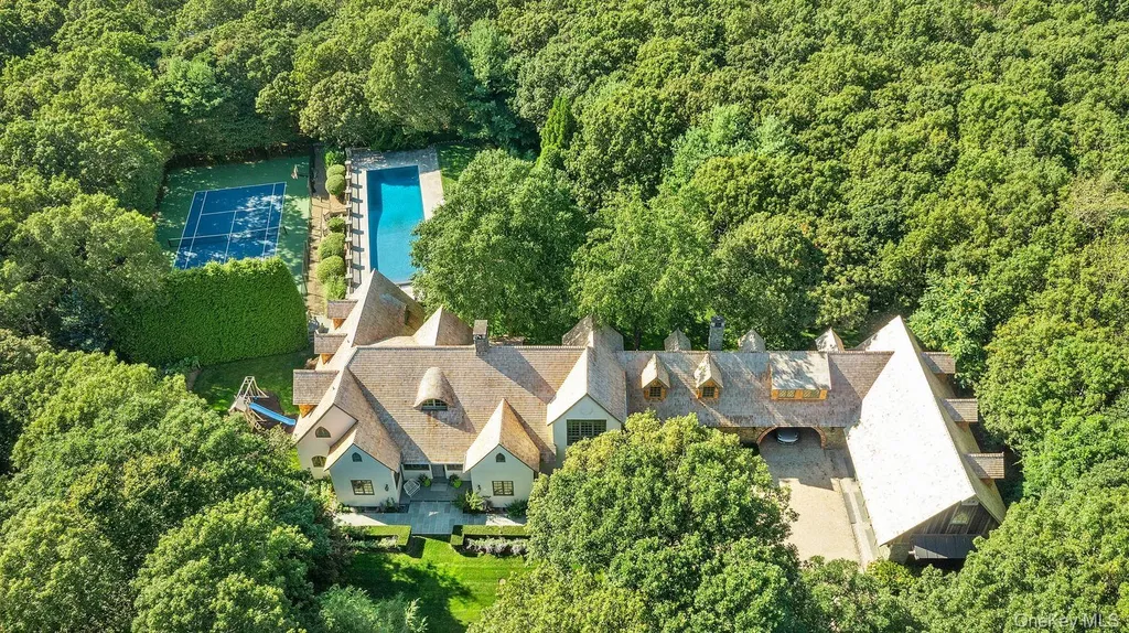 123 Abrahams Path East Hampton NY 11937