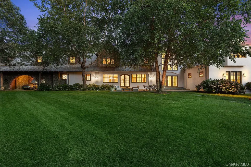 123 Abrahams Path East Hampton NY 11937