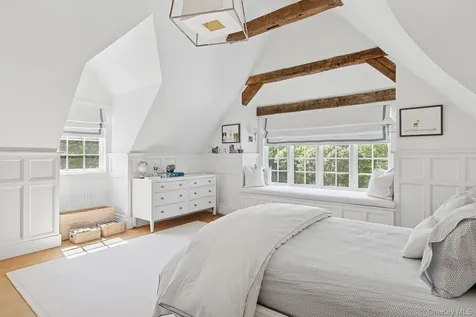 123 Abrahams Path East Hampton NY 11937