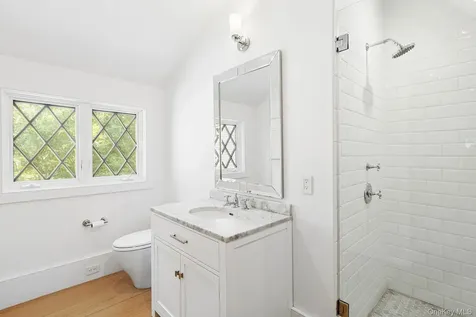 123 Abrahams Path East Hampton NY 11937