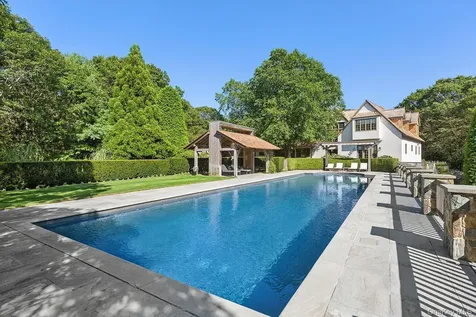123 Abrahams Path East Hampton NY 11937
