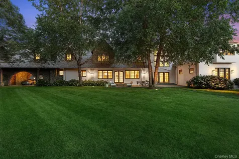 123 Abrahams Path East Hampton NY 11937