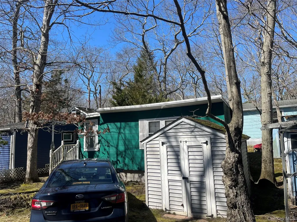 11 22nd Wading River NY 11972