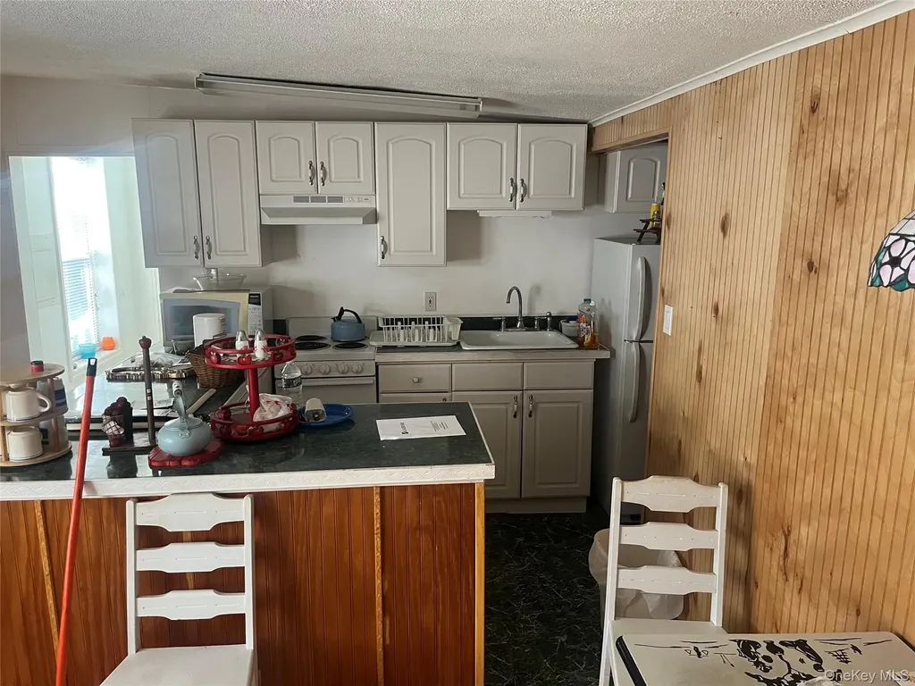 11 22nd Wading River NY 11972
