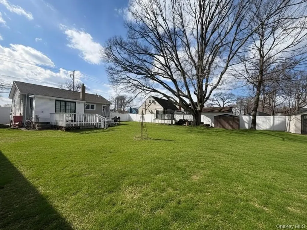 240 S Strong Avenue Lindenhurst NY 11757