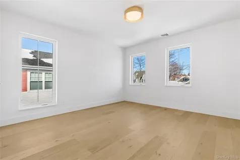 4 W Glen Avenue Port Chester NY 10573