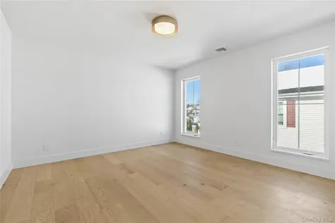 4 W Glen Avenue Port Chester NY 10573