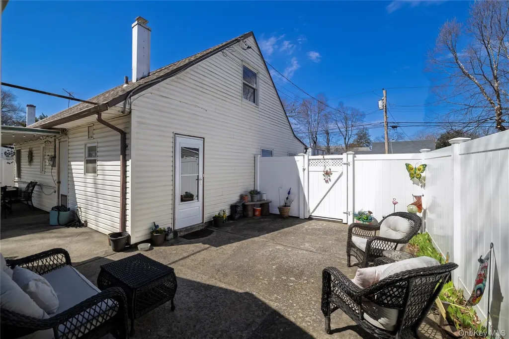712 Nightingale Road West Hempstead NY 11552