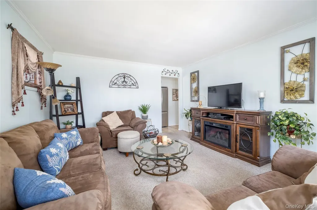 712 Nightingale Road West Hempstead NY 11552