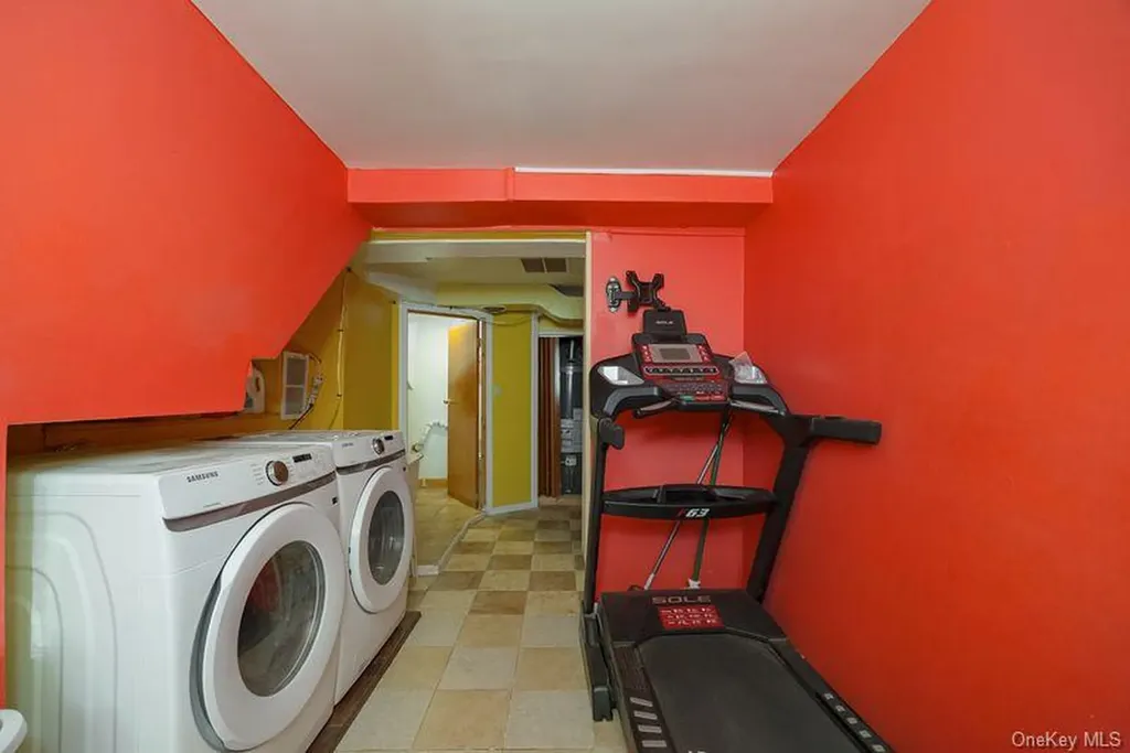 88 Innis Avenue Poughkeepsie NY 12601