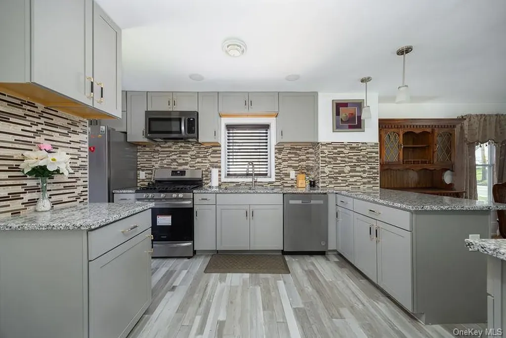 88 Innis Avenue Poughkeepsie NY 12601