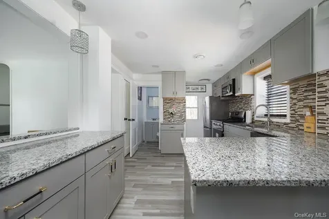 88 Innis Avenue Poughkeepsie NY 12601