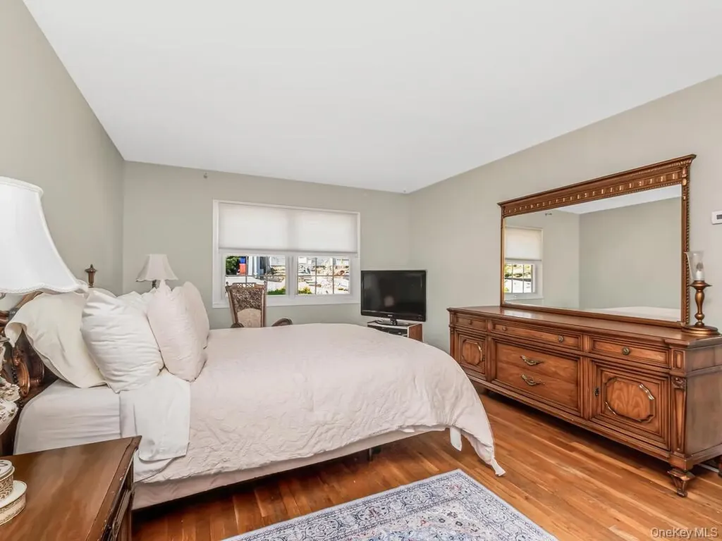 91 Edgecliff Terrace Yonkers NY 10705