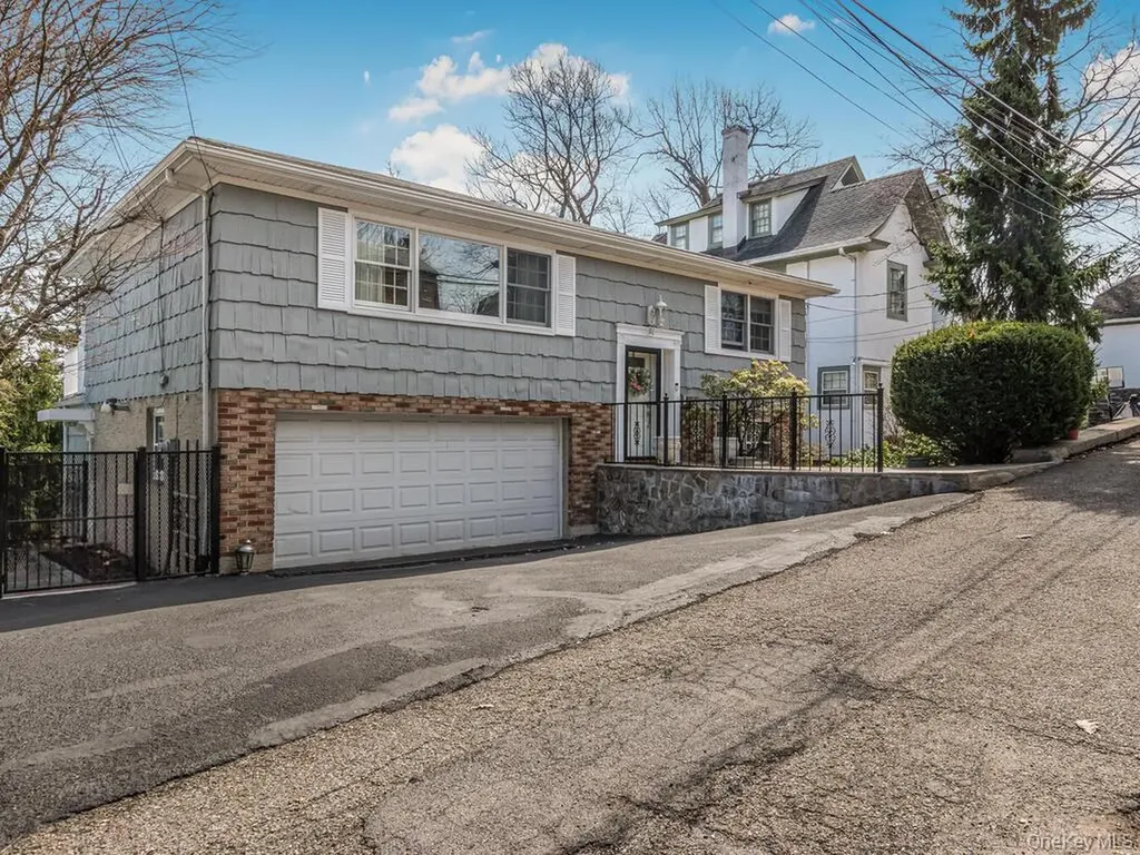91 Edgecliff Terrace Yonkers NY 10705