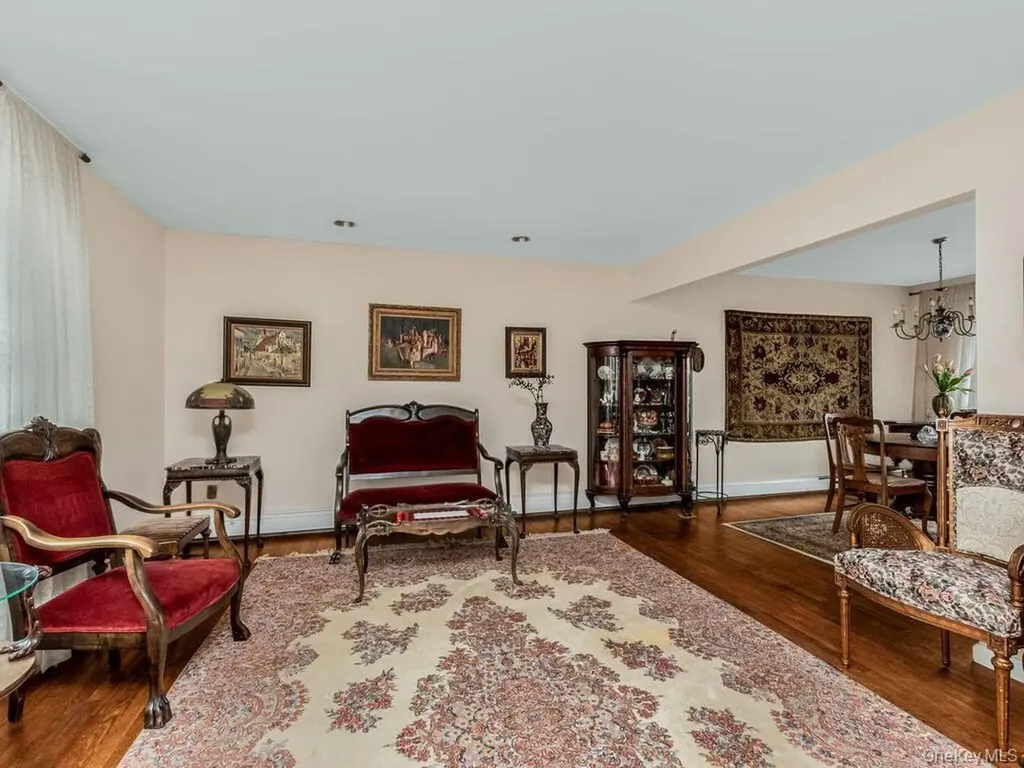 91 Edgecliff Terrace Yonkers NY 10705