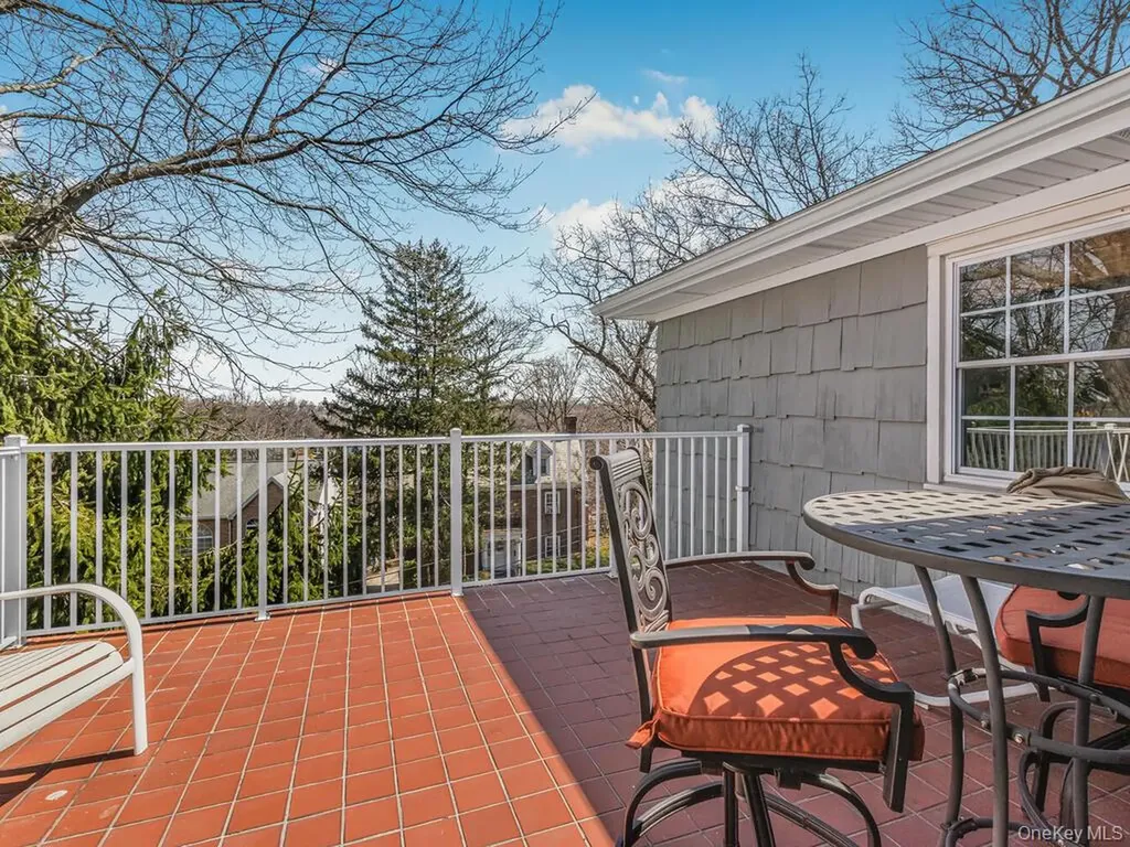 91 Edgecliff Terrace Yonkers NY 10705